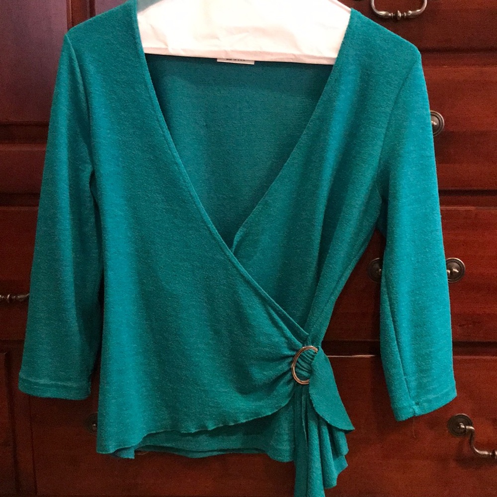 A.Byer blouse like new size M